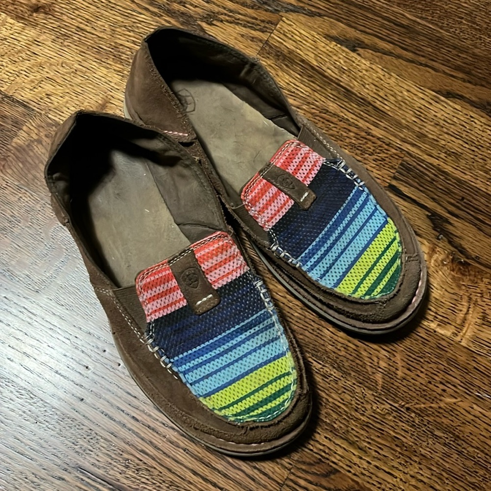 EUC Ariat Women’s Loafers Casual Cruiser Brown  Color Stripes Leather 7.5